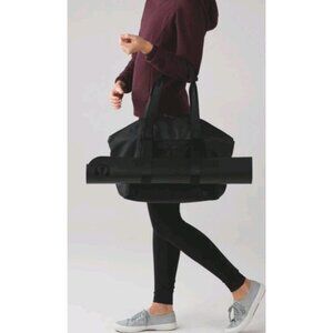 Lululemon Athletica Free to Be Sports Bag Duffle Luggage Gym Tote Black Yoga